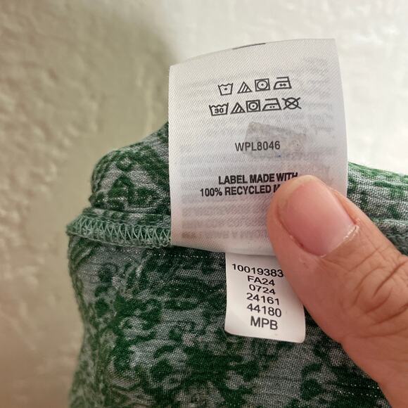 Style & Co Women's Green Boho Peasant Shine Woven Top Smocked Medium - Picture 6 of 6